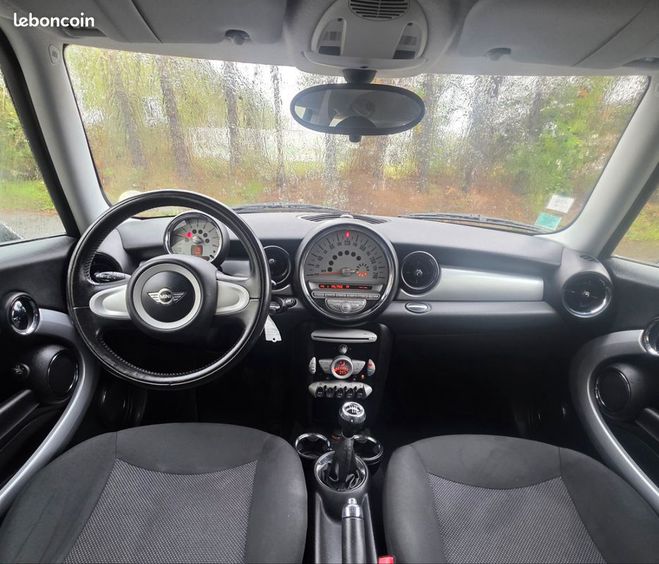 Mini Cooper MINI 1.6 120ch COOPER maron de 2007