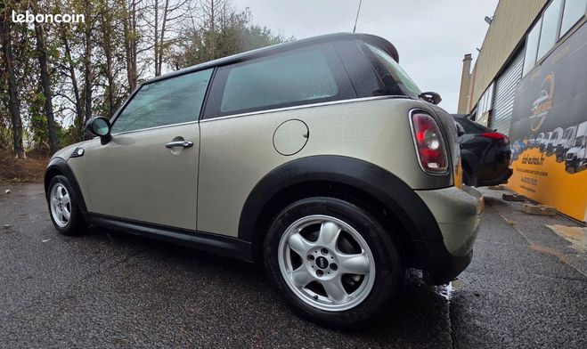 Mini Cooper MINI 1.6 120ch COOPER maron de 2007