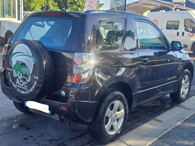 Suzuki Grand Vitara II 1.6 VVT 3 PORTES Noir de 2011