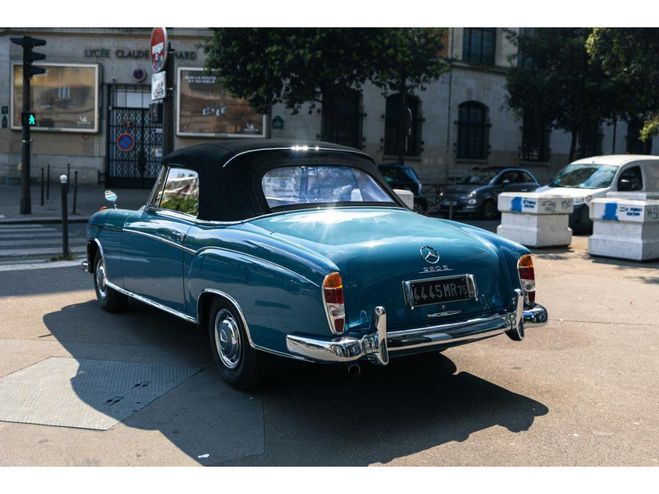 Mercedes 220 220S Ponton cabriolet Bleu clair de 1956