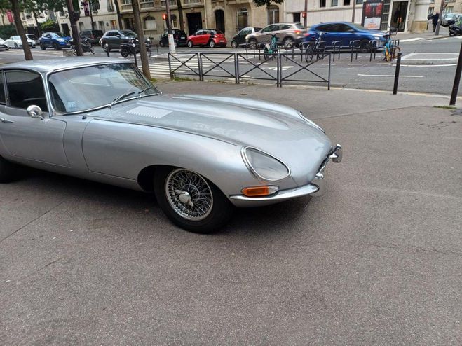 Jaguar E-Type E 4.2 Gris clair de 1965