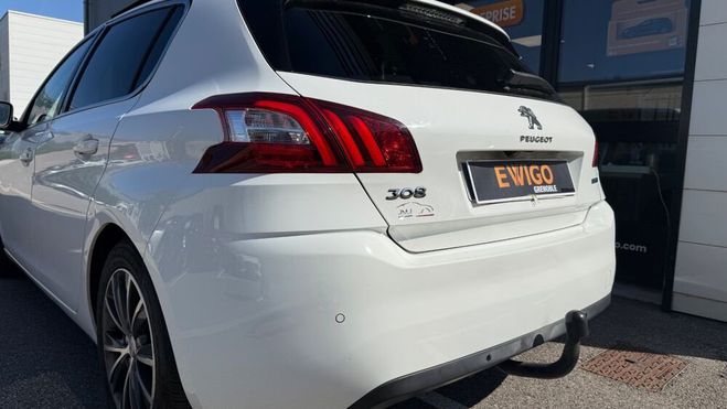 Peugeot 308 1.2L 130ch ALLURE BUSINESS / CAMERAL DE  Blanc de 2017