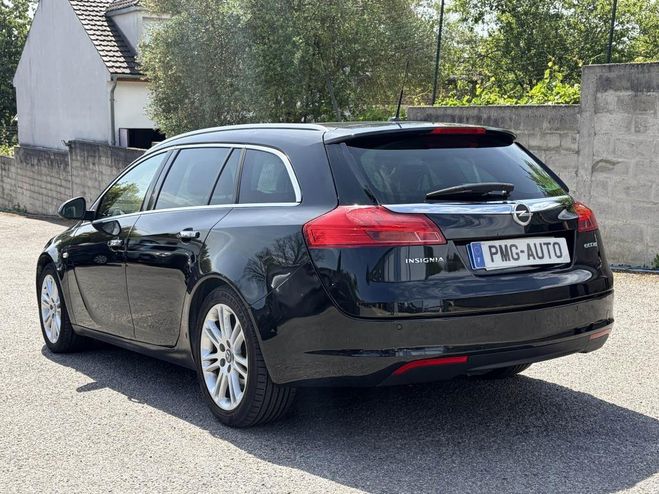 Opel Insignia Sports Tourer 2.0 CDTI FAP - 130 - BVA B NOIR de 2010