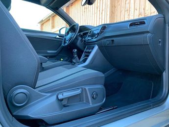  Voir d&eacute;tails -Volkswagen T Roc 1.0 tsi &agrave;  La Teste-de-Buch (33)