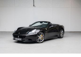  Voir d&eacute;tails -Ferrari California  &agrave; Paris (75)