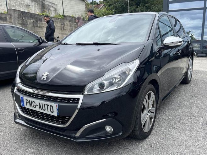 Peugeot 208 1.2i PureTech 12V S&S - 82 BERLINE Signa NOIR de 2019