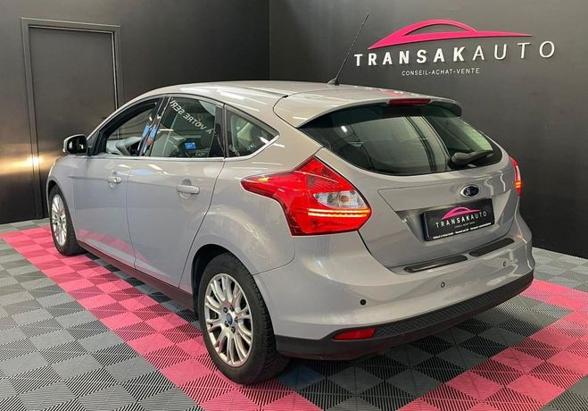 Ford Focus 1.6l TDCI 115 ch Tittanium SIEGES CHAUFF Gris de 2012
