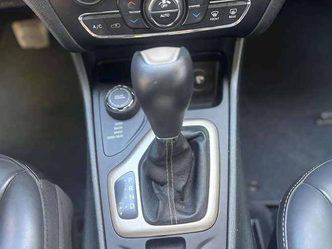Jeep Cherokee 2.2 MULTIJET 200CH LIMITED ADVANCED TECH BLEU F de 2015