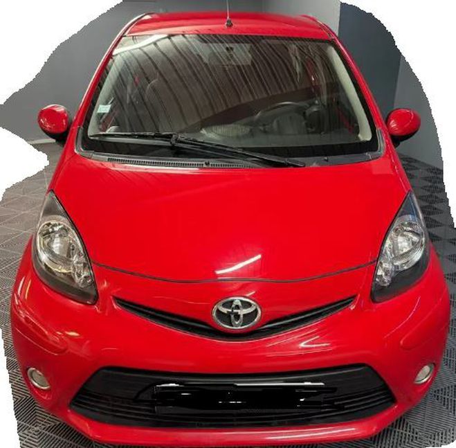 Toyota Aygo Hatchback 5P NG 1.0 VVT-i xplay Rouge  de 2015