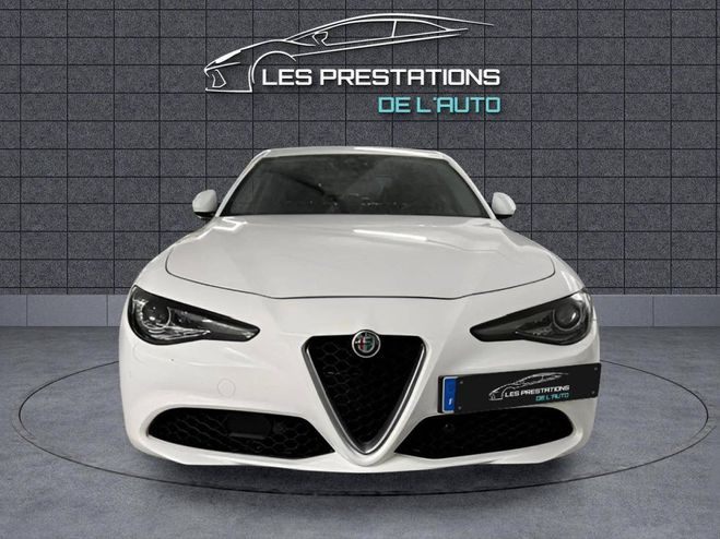 Alfa romeo Giulia 2.2 JTD 180ch Lusso AT8 BLANC de 2016