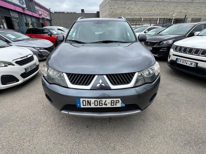 Mitsubishi Outlander II (2) 2.2 DI-D 156 INSTYLE 4X4 TR�S SOL Gris anthracite de 2008