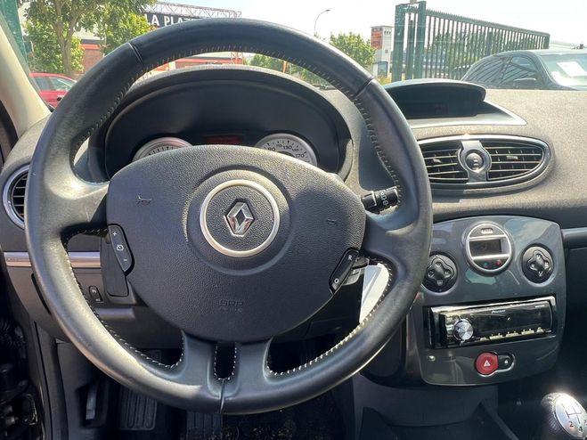 Renault Clio III (2) ESTATE 1.5 DCI 85 EXCEPTION Gris anthracite de 2009