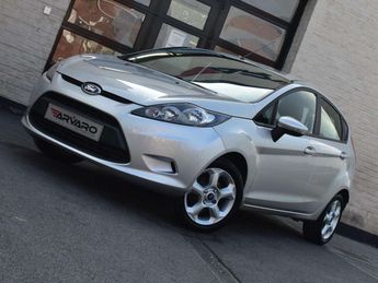  Voir d&eacute;tails -Ford Fiesta 1.25i Titanium Airco 1e Eig Topstaat Gar &agrave; Kuurne (85)