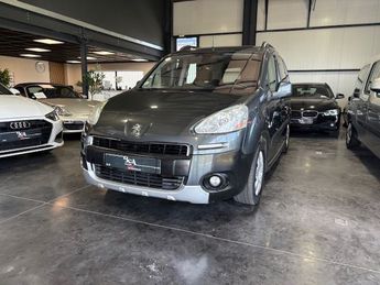  Voir d&eacute;tails -Peugeot Partner TEPEE 1.6 HDI 92 OUTDOOR &agrave; Saint-Loup-de-Varennes (71)