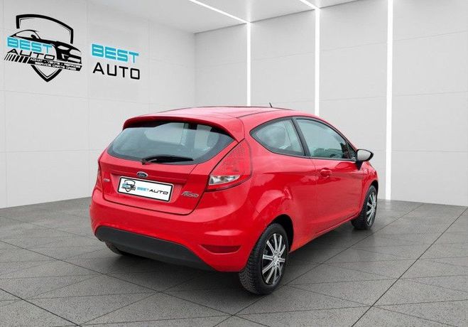 Ford Fiesta 1.4 TDCI 70CH FAP TREND 3P Rouge de 2010