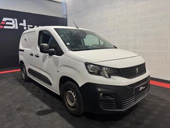  Voir d&eacute;tails -Peugeot Partner Vu FOURGON 1.2 PURETECH 110 650KG L1 M S &agrave;  La Ravoire (73)