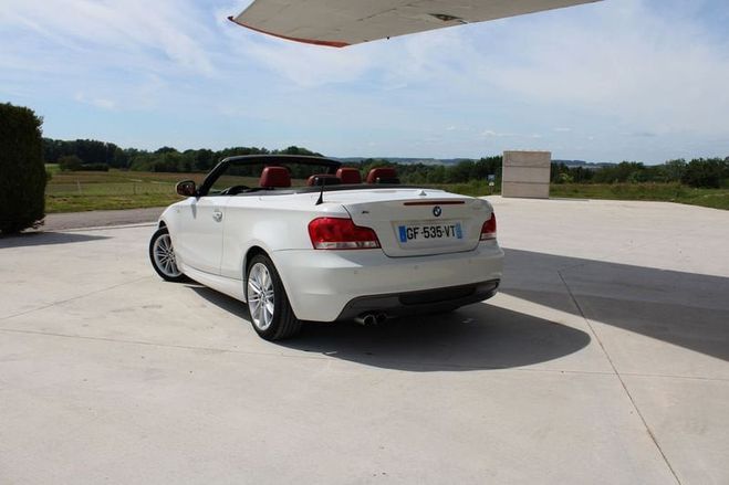BMW Serie 1 Cabriolet (E88) 125IA 218CH LUXE Blanc de 2012