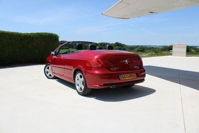 Peugeot 307 CC CABRIOLET 2L 16V PREMIUM 138 CV GPS C Rouge de 2005