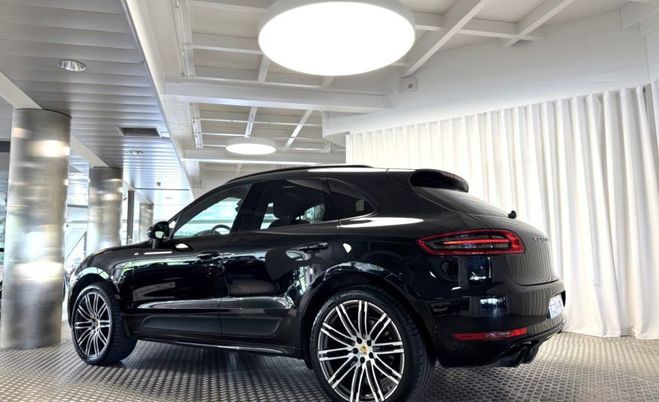 Porsche Macan 2.0 Litres turbo 252CV PDK NOIR TIEF Tiefschwarz de 2016