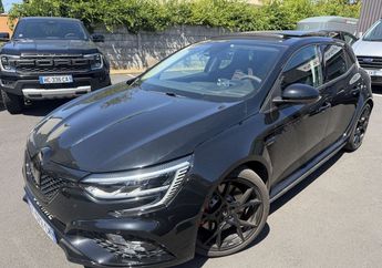  Voir d&eacute;tails -Renault Megane Berline (4) R.S. Ultime 300 EDC Fran�ais &agrave; Issoire (63)