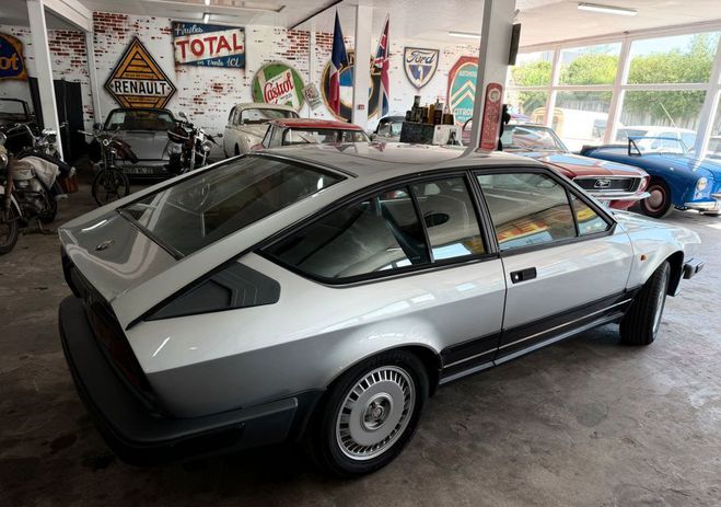 Alfa romeo GTV alfetta 2.0 Gris de 1984