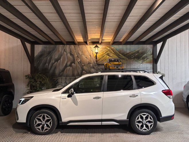 Subaru Forester 2.0 150 CV LUXURY EYESIGHT LINEATRONIC Blanc de 2019