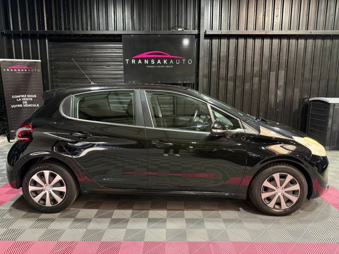 Peugeot 208 1.4 HDI 68 Noir de 2013