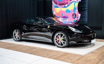  Voir d&eacute;tails -Ferrari California V8 4.3 490 CV I Sellerie Daytona C�ramiq &agrave; Saint-Michel-sur-Orge (91)