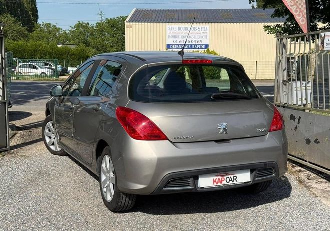 Peugeot 308 1.6 HDi110 Navteq FAP BVM5 5p Gris de 2010