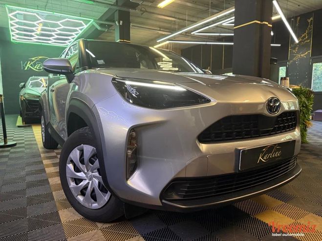 Toyota Yaris CROSS 1.5 114 cv HYBRID FULL-HYBRID 0.8K Gris de 2022
