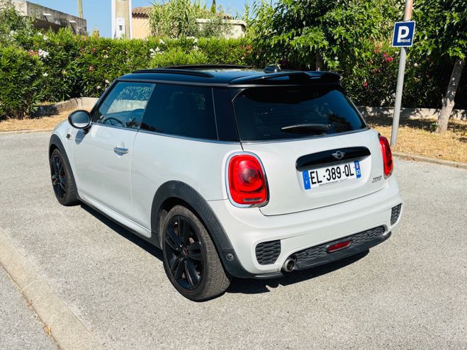 Mini Cooper III (F56) 1.5 136 FINITION JCW BVA 3P GRIS CLAIR METALLISE de 2017