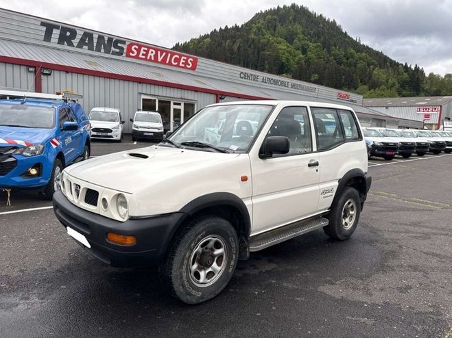 Nissan Terrano 2.7 TDI 125CH S 3P Blanc de 1996