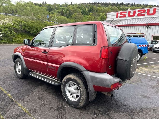 Nissan Terrano 2.7 TDI 125CH SR 3P Rouge de 1997