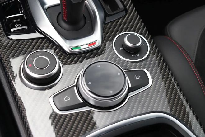Alfa romeo Stelvio QUADRIFOGLIO SPARCO AKRAPOVIC Noir de 2021