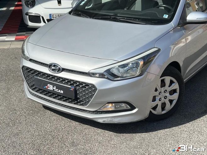 Hyundai I20 1.1 CRDI 75cv INTUITIVE / SUIVI D'ENTRET Gris de 2016