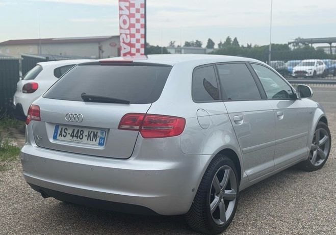 Audi A3 S line (8P) 2.0 TDI 140cv Bo�te Automati Gris de 2010