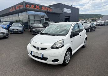  Voir d&eacute;tails -Toyota Aygo 1.0 VVT-I 68CH 5P &agrave; Aubi�re (63)