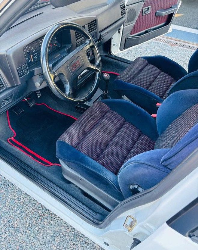 Peugeot 309 gti restaur�e  de 1992