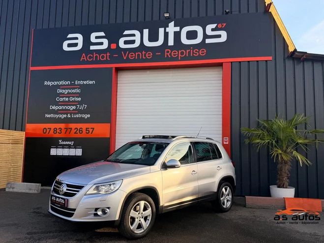 Volkswagen Tiguan 2.0 tdi 140 cv boite auto 4 motion toit  Gris de 2009