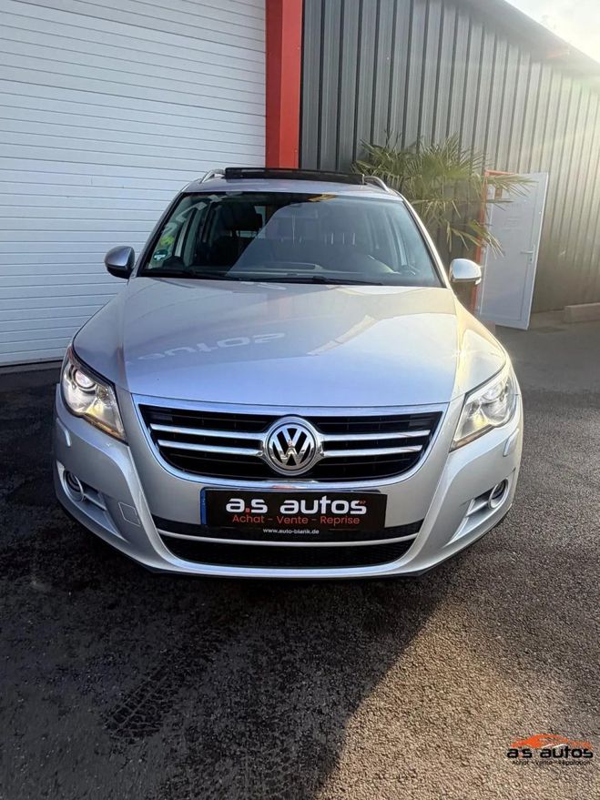 Volkswagen Tiguan 2.0 tdi 140 cv boite auto 4 motion toit  Gris de 2009