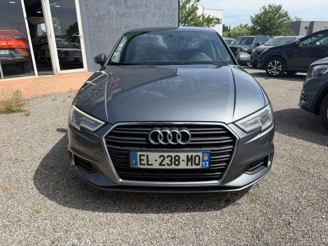 Audi A3 BERLINE 1.0 TFSI 115CH DESIGN GRIS F de 2017