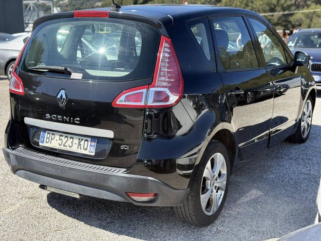 Renault Scenic III 1.5 DCI 110CH FAP BOSE NOIR de 2010