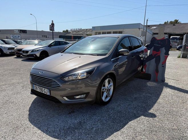 Ford Focus 1.0 ECOBOOST 125CH STOP&START BLACK GRIS F de 2015