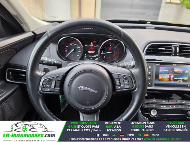 Jaguar XE 180 ch BVA Noir M�tallique de 2017