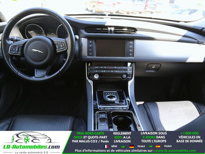 Jaguar XF 180 ch BVA Noir M�tallique de 2017
