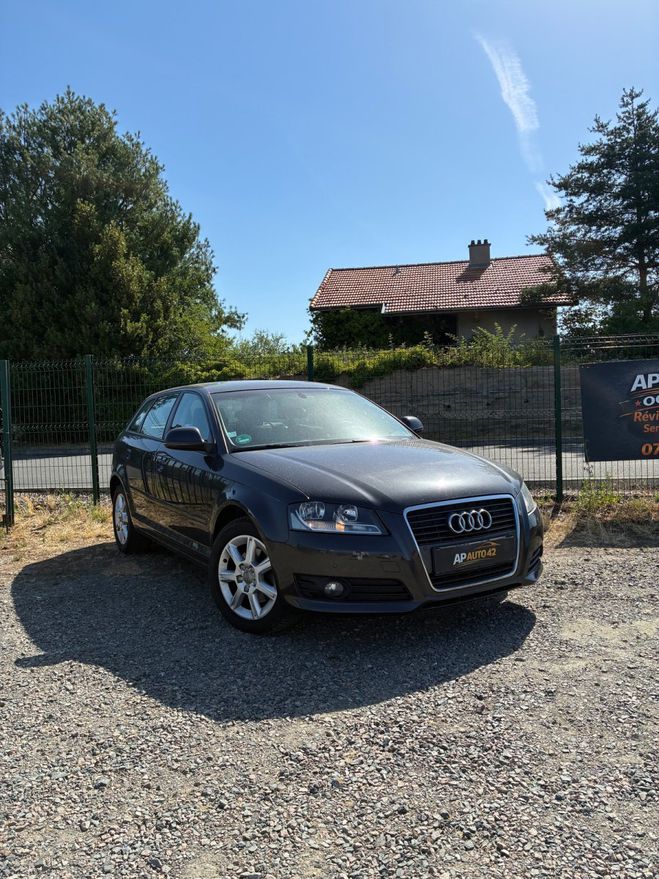 Audi A3 SPORTBACK 2.0 TDI 140CH AMBIENTE CLIM AU Gris de 2010