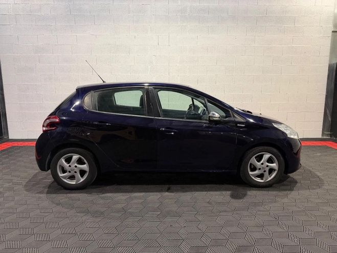 Peugeot 208 GENERATION-I 1.4 HDI 70 URBAN SOUL Rouge de 2013