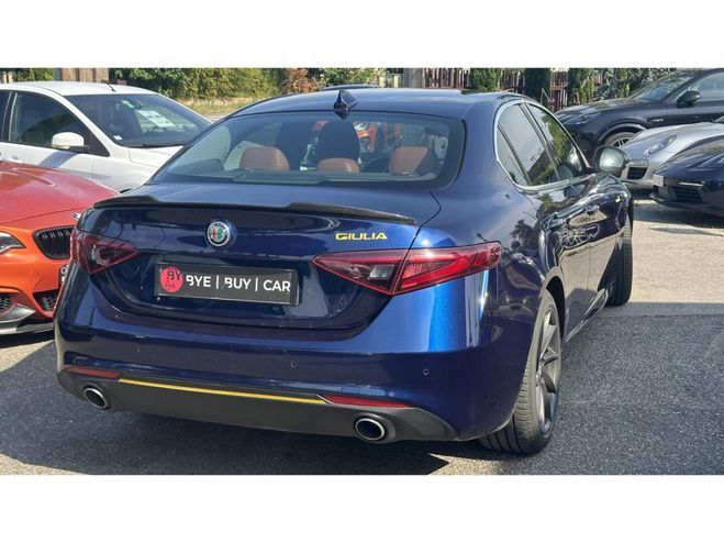 Alfa romeo Giulia 2.2 D - 180 Super BLEU FONCE de 2017