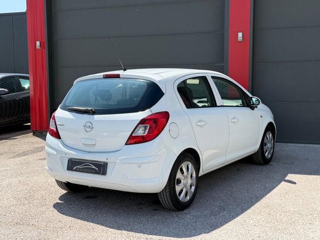 Opel Corsa 1.2 - 80 Twinport Enjoy Blanc de 2009