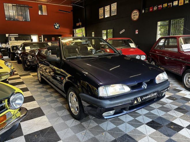 Renault R19 1,8 95ch Bleu m�tallis� de 1994